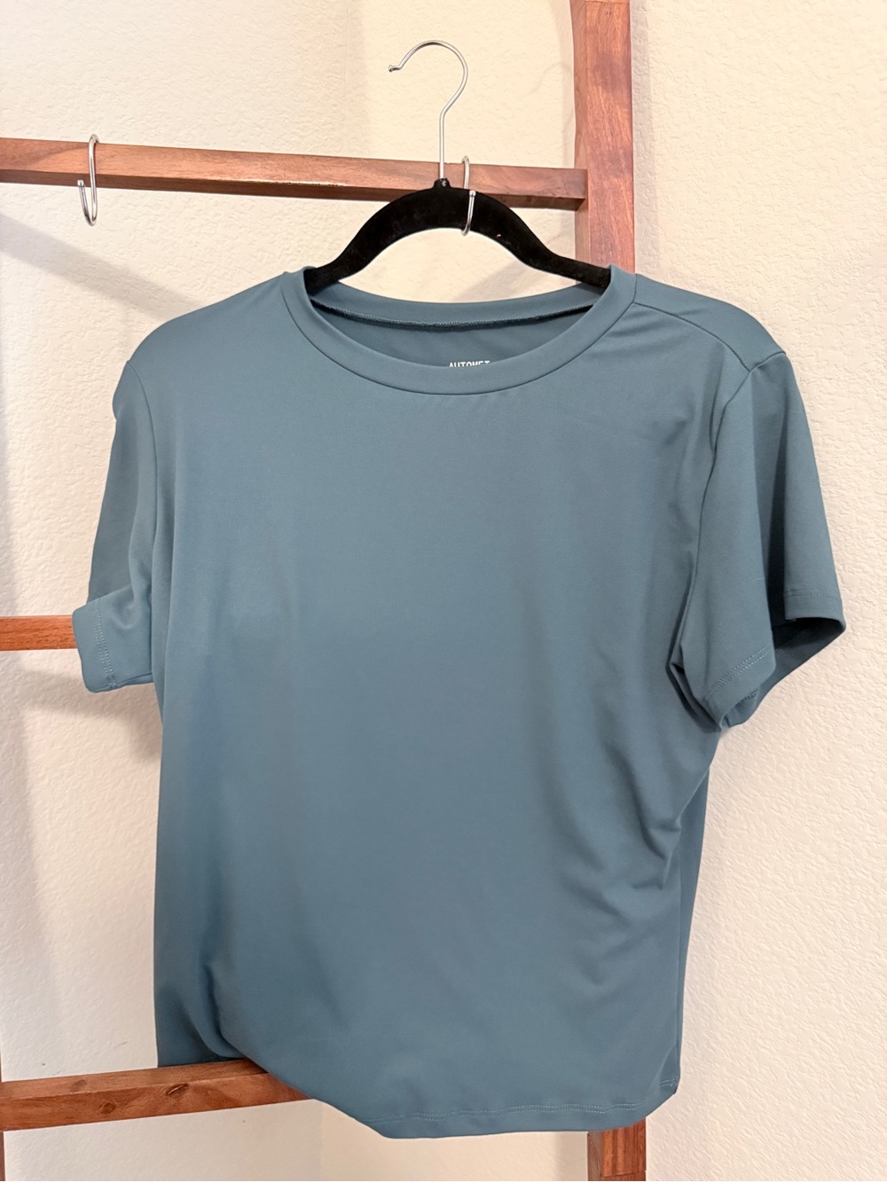 Automet Crew Neck Tees Women XL Black Blue Green Excellent Set of 2 Activewear - Picture 4 of 8